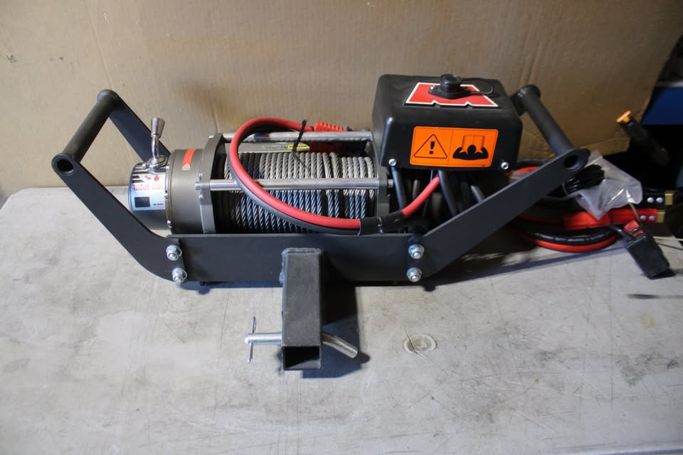 Warn XD9000 Portable Winch in Salinas, CA (photo 2) — photo 2