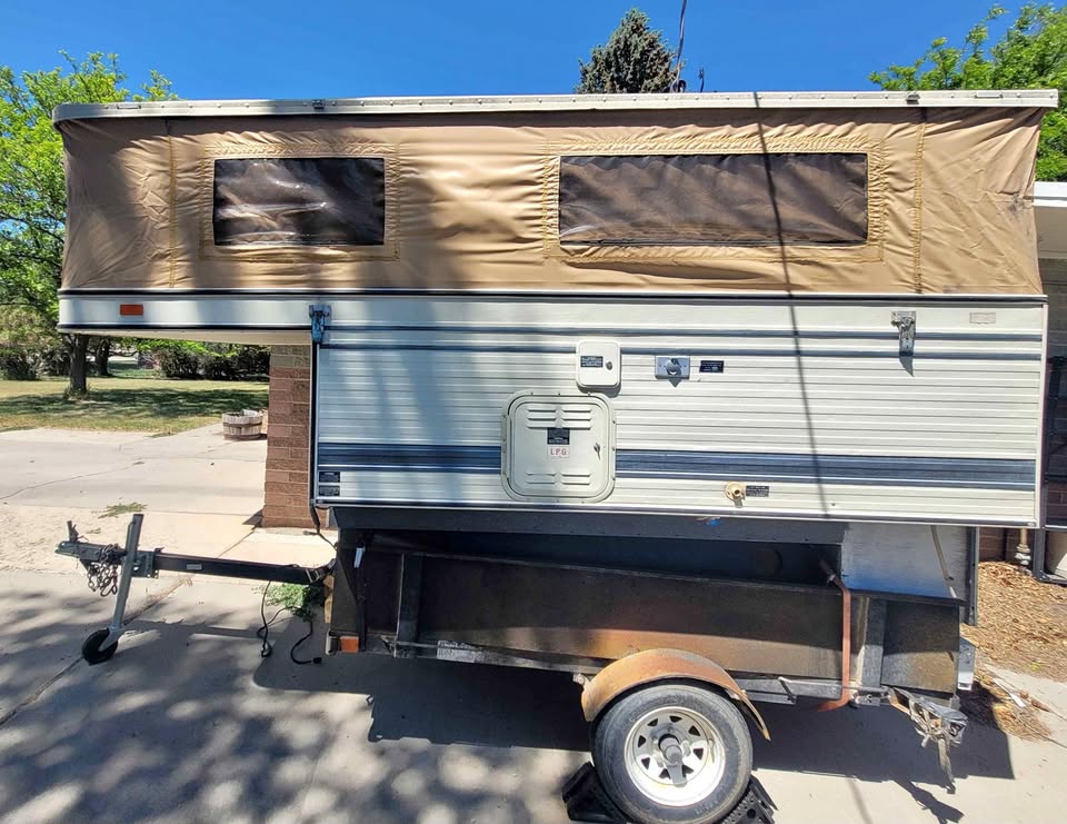 Four Wheel Camper - Grandby model in Lander, WY (photo 1)