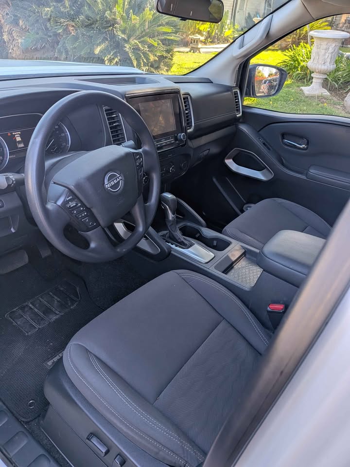 2023 Nissan Frontier Crew Cab · LE Pickup 4D 5 ft in Fresno, CA (photo 7) — photo 7