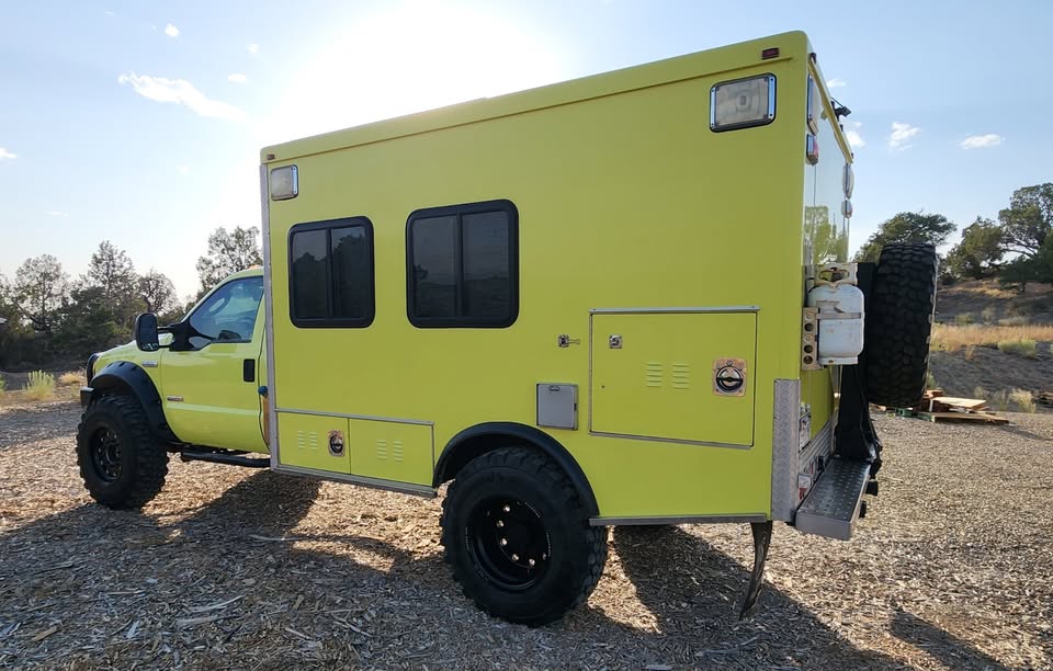 2007 Ford f550 4x4 in Lewis, CO (photo 2) — photo 2