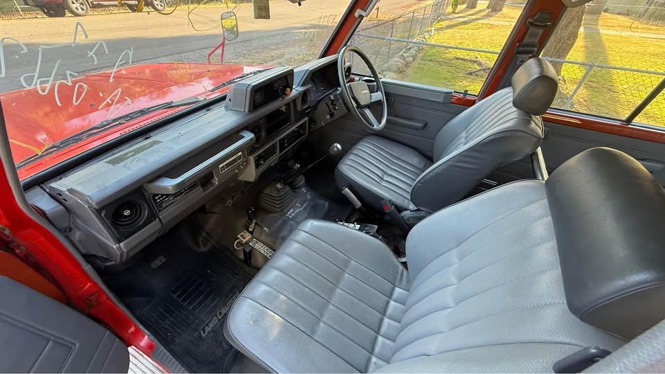 1990 Toyota Landcruiser in Seattle, WA (photo 6) — photo 6