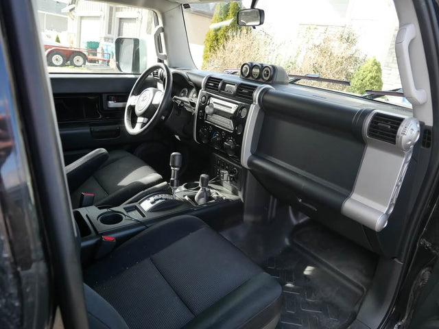 2008 Toyota FJ Cruiser · Sport Utility 2D — photo 2
