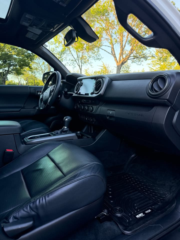 2020 Toyota Tacoma TRD Off-Road Pickup 4D 6 ft in Vancouver, WA (photo 9)