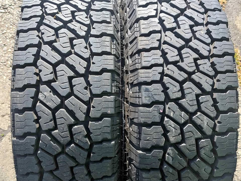 255/85/16 Falken Wildpeak AT4 (2 Tires) Semi New in Everett, WA (photo 1) — photo 1