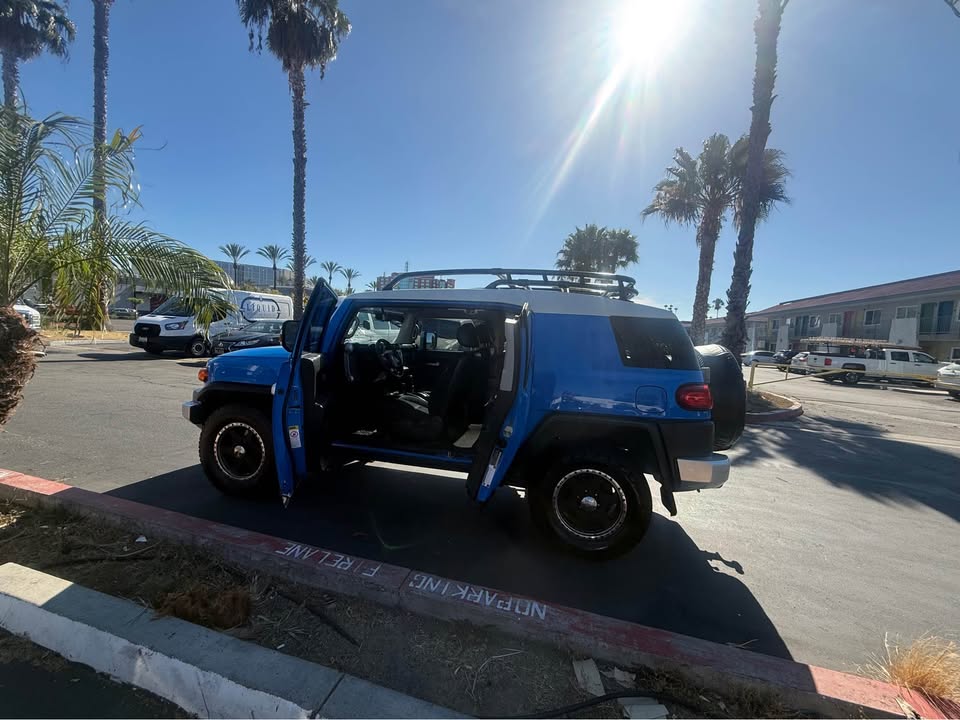 2007 Toyota FJ Cruiser · Sport Utility 2D in Garden Grove, CA (photo 9) — photo 9