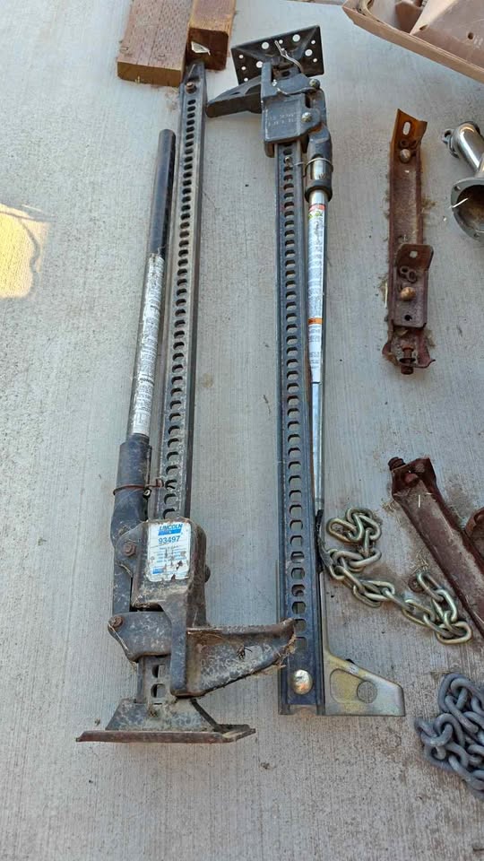 Hi lift Jack in Madera, CA (photo 1)