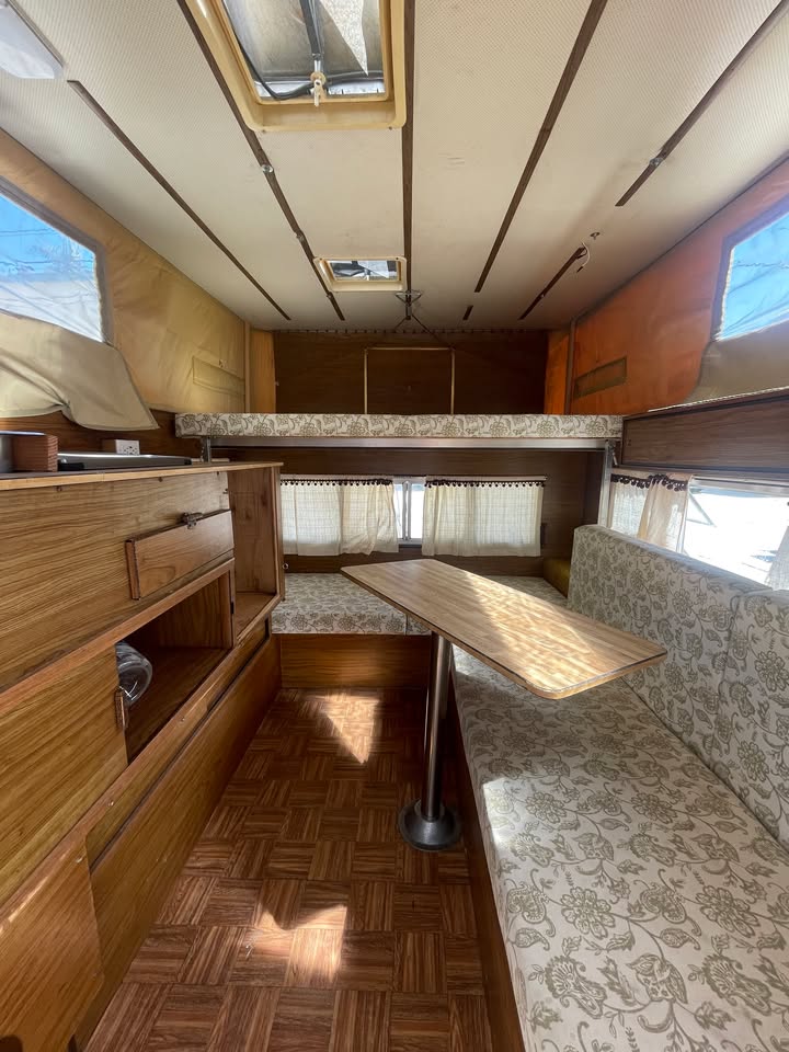 Vintage Four Wheel Camper Grandby (Late 1970s) – Lightweight Pop-Up Truck Camper in San Diego, CA (photo 4) — photo 4
