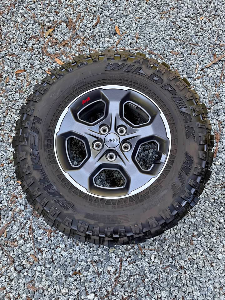 Jeep Rubicon wheels and 5 FALKEN WILDPEAK M/T01 LT285/70R17 in Santa Cruz, CA (photo 1)