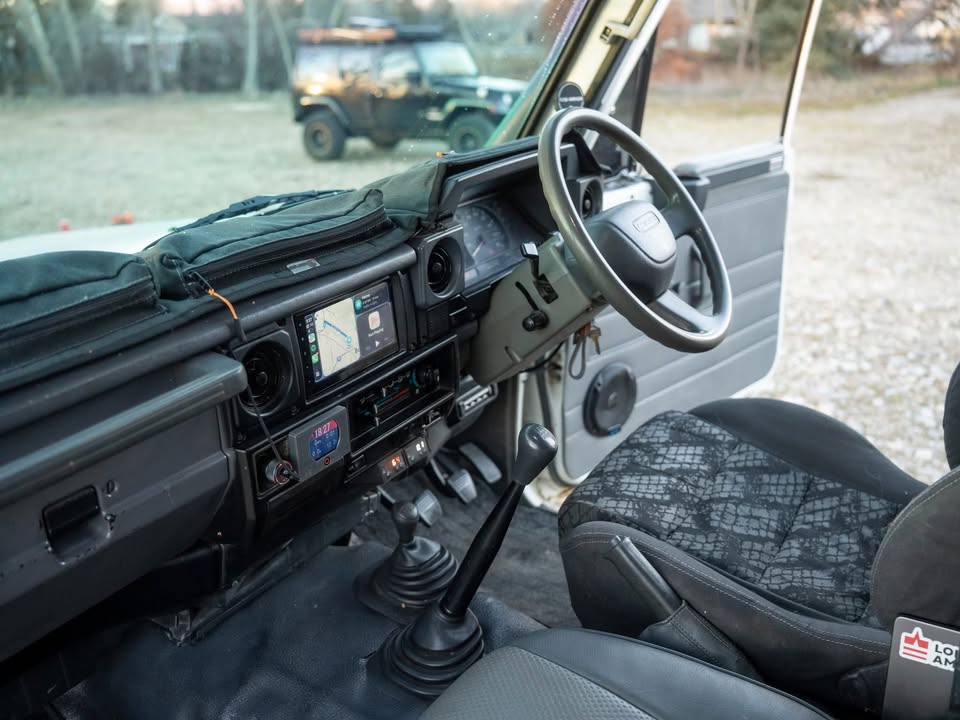 2000 Toyota land cruiser hzj78 troop carrier in Boise, ID (photo 9) — photo 9