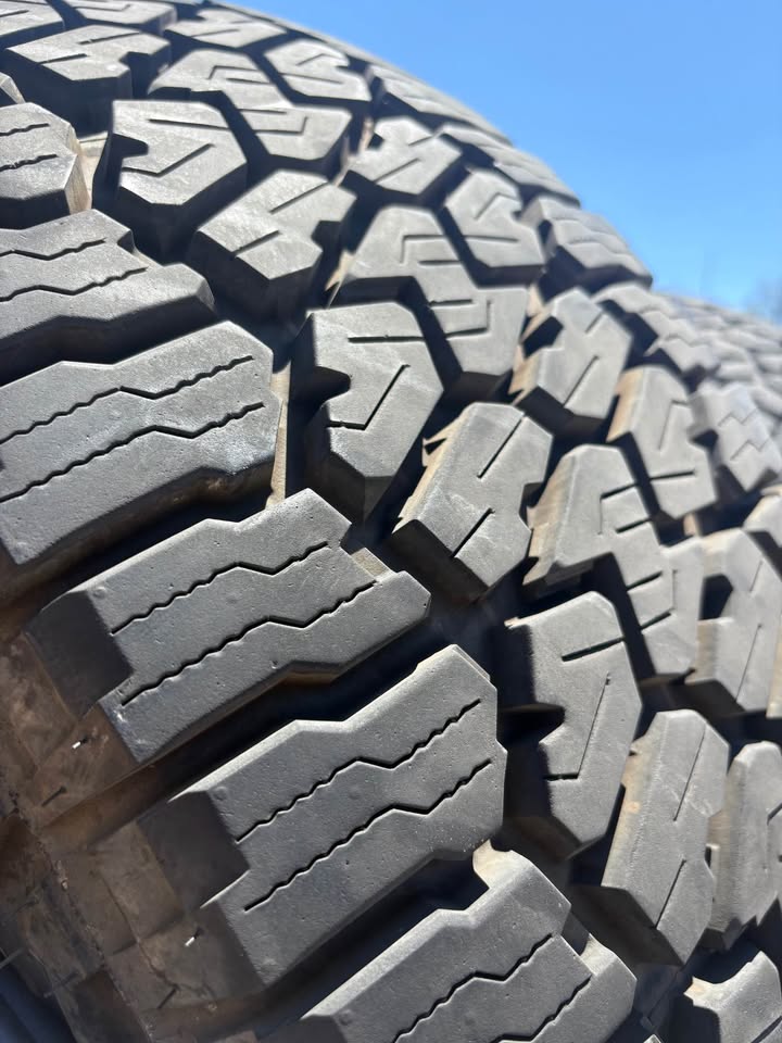 Toyota 4Runner Falken Wildpeak AT3 285/70R17 Tires and Rims in Tucson, AZ (photo 3) — photo 3