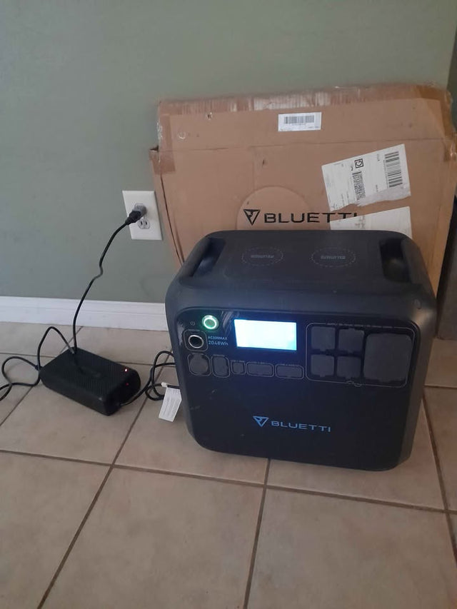 Bluetti AC200Max Portable Power Station — photo 2