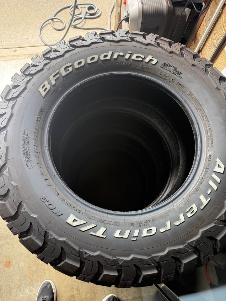 4x BFGoodrich All-Terrain T/A KO3 Tires – LT275/65R18 Load Range E – Like New in Portland, OR (photo 2)