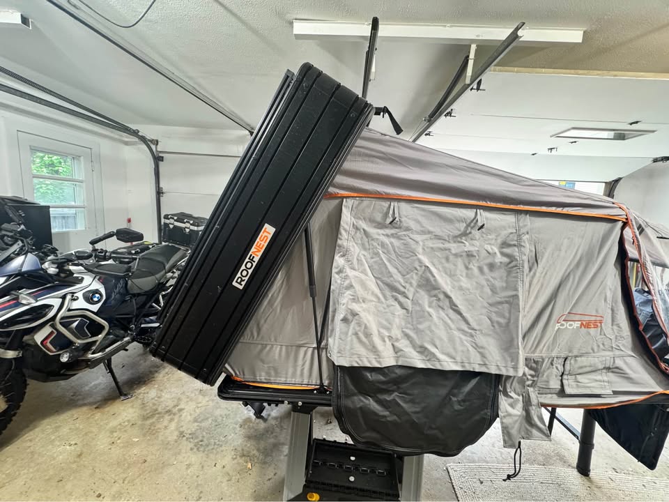 Roofnest Condor rooftop tent in Chagrin Falls, OH (photo 4) — photo 4