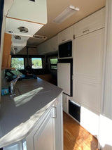 2005 Freightliner Sprinter Leasure Travel Van in Oracle, AZ (photo 7)