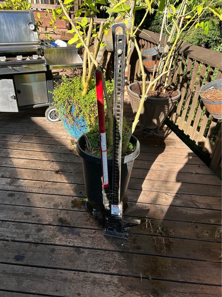 Hi lift jack in Ben Lomond, CA (photo 2) — photo 2