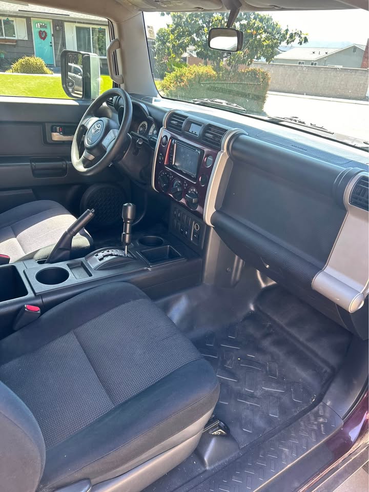 2007 Toyota FJ Cruiser in Santee, CA (photo 5)