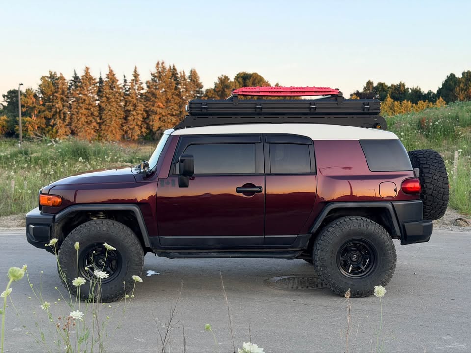 2007 Toyota FJ Cruiser in Markham, ON (photo 7)