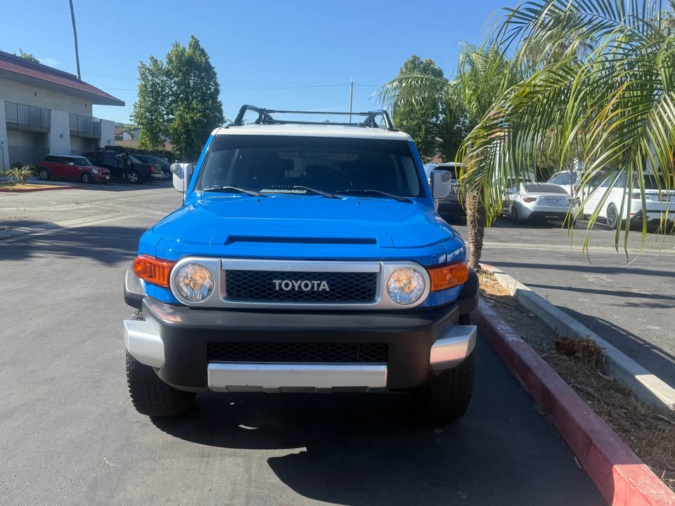 2007 Toyota FJ Cruiser · Sport Utility 2D in Garden Grove, CA (photo 3) — photo 3