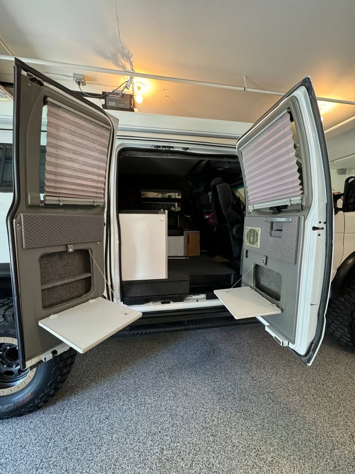 2003 Ford e-series in Sandy, UT (photo 8) — photo 8