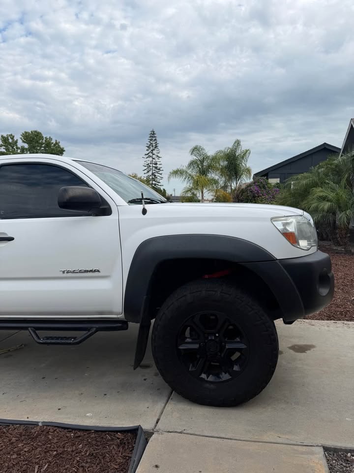2010 Toyota Tacoma Double Cab · 4WD 4D in San Diego, CA (photo 3) — photo 3