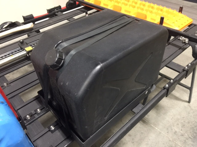 K9 40L Water Container & Mount — photo 2
