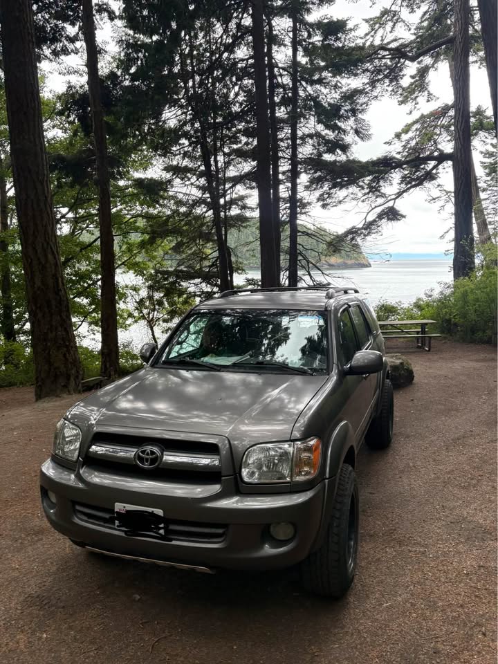 2005 Toyota Sequoia · SR5 Sport Utility 4D in Everett, WA (photo 1)