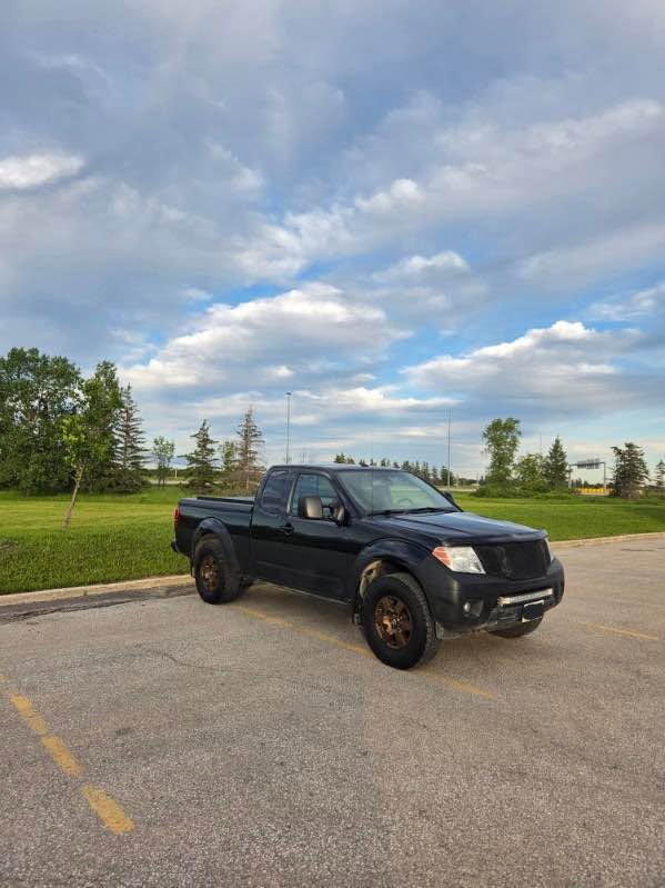2017 Nissan Frontier King Cab in Winnipeg, MB (photo 2)