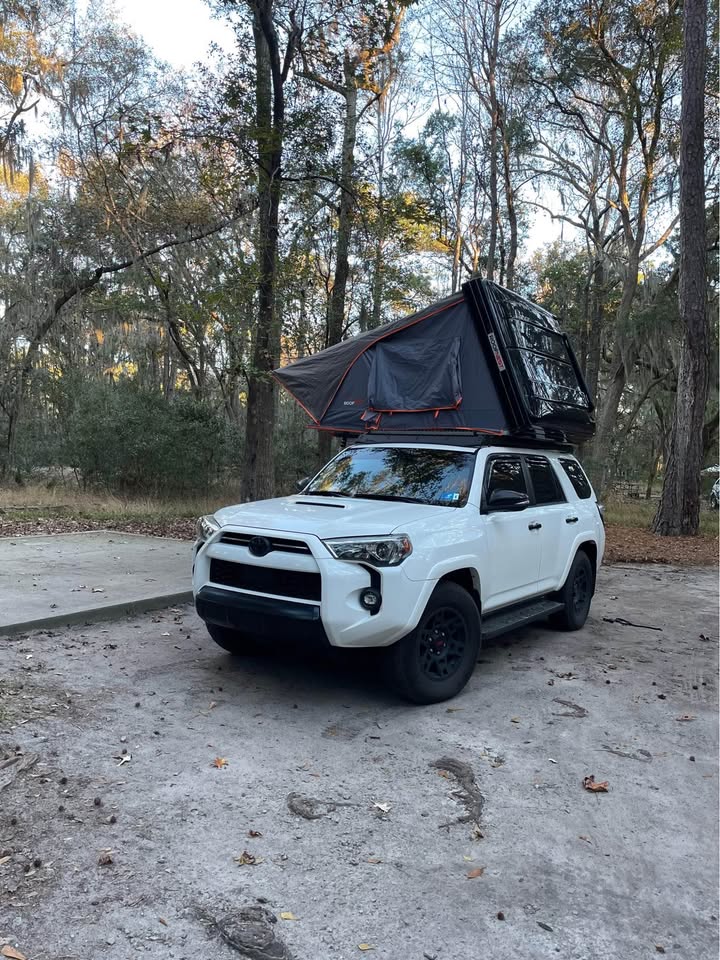 Roofnest Connor XL Rooftop Tent in Shinnston, WV (photo 8) — photo 8