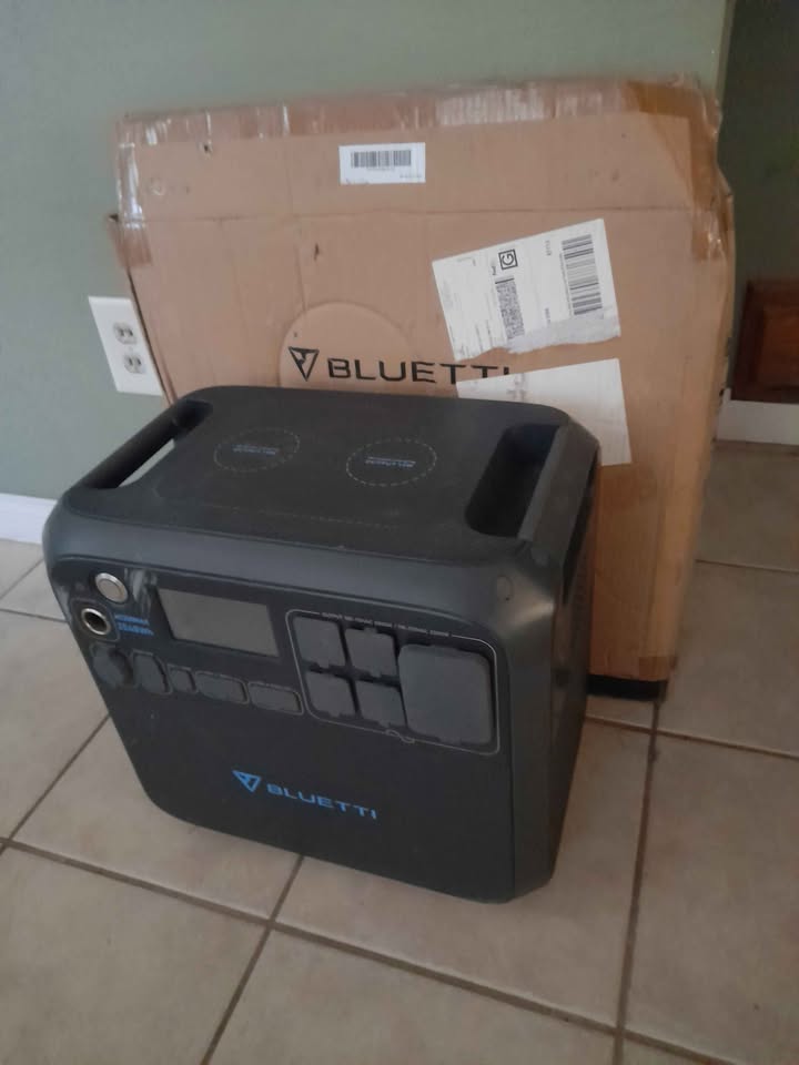 Bluetti AC200Max Portable Power Station in El Centro, CA (photo 5) — photo 5