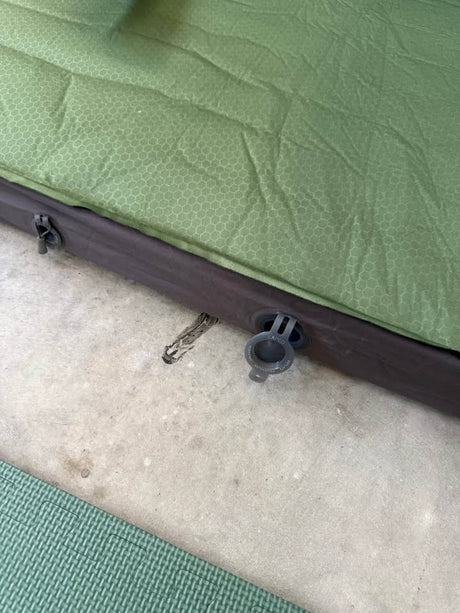 Exped MegaMat Duo 10 M Self-Inflating Mattress Duo 72x40.9 Green/Gray in Los Angeles, CA (photo 3)