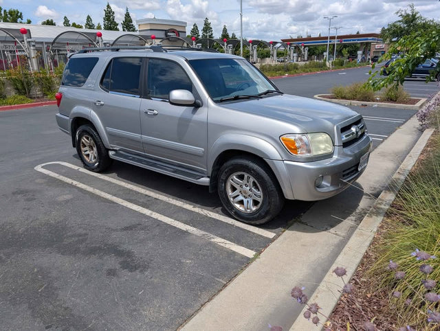 2006 Toyota Sequoia · Limited Sport Utility 4D — photo 2
