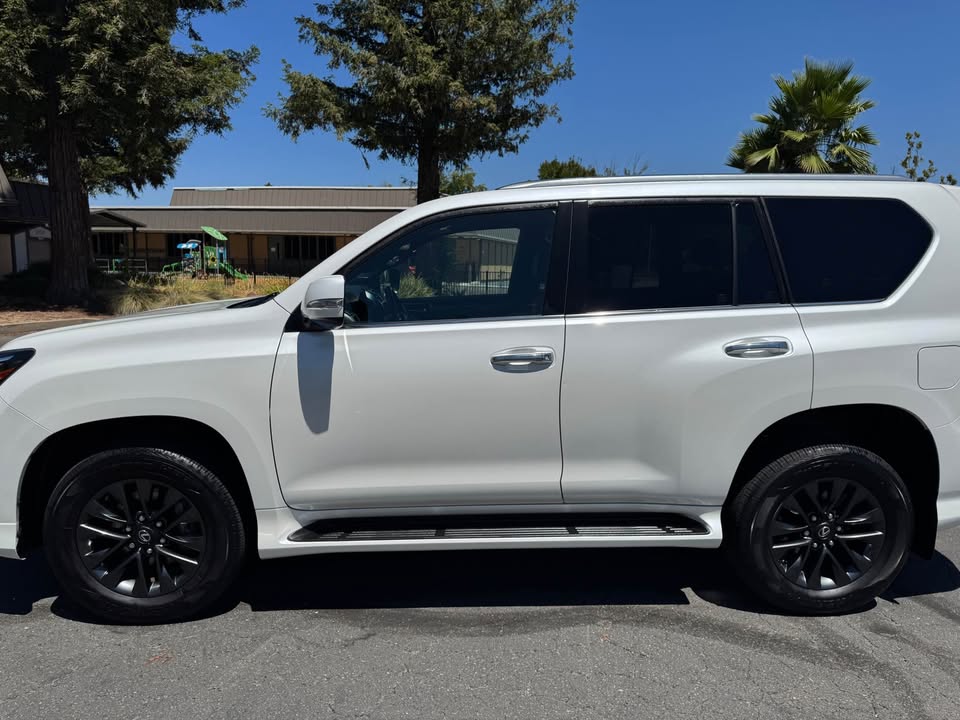 2021 Lexus GX · GX 460 Premium Sport Utility 4D in Granite Bay, CA (photo 3) — photo 3