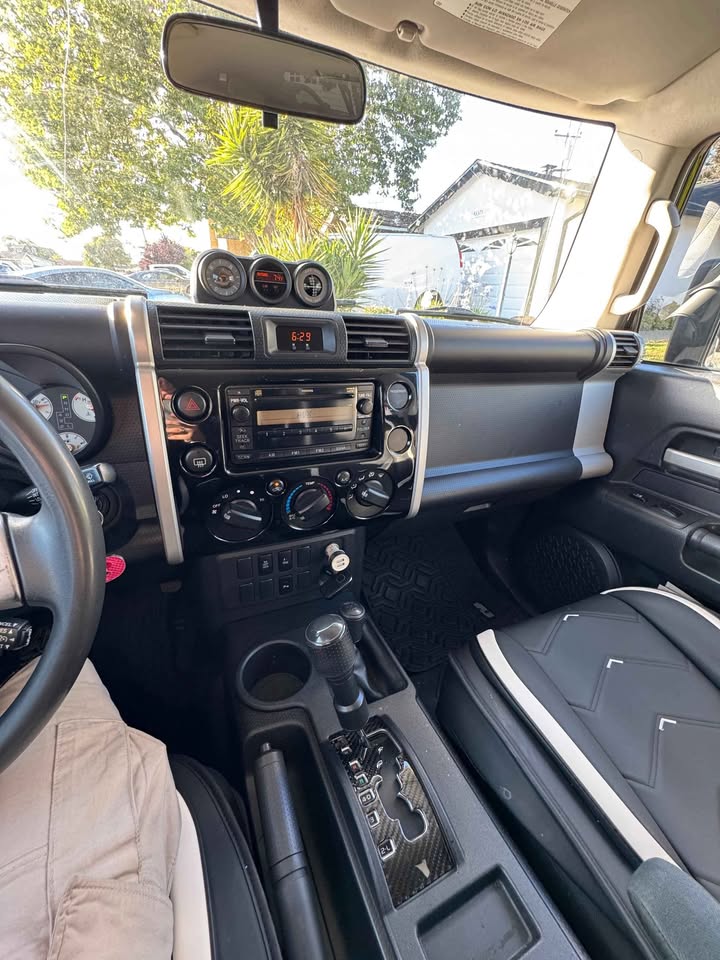 2008 Toyota FJ Cruiser in Fremont, CA (photo 4) — photo 4