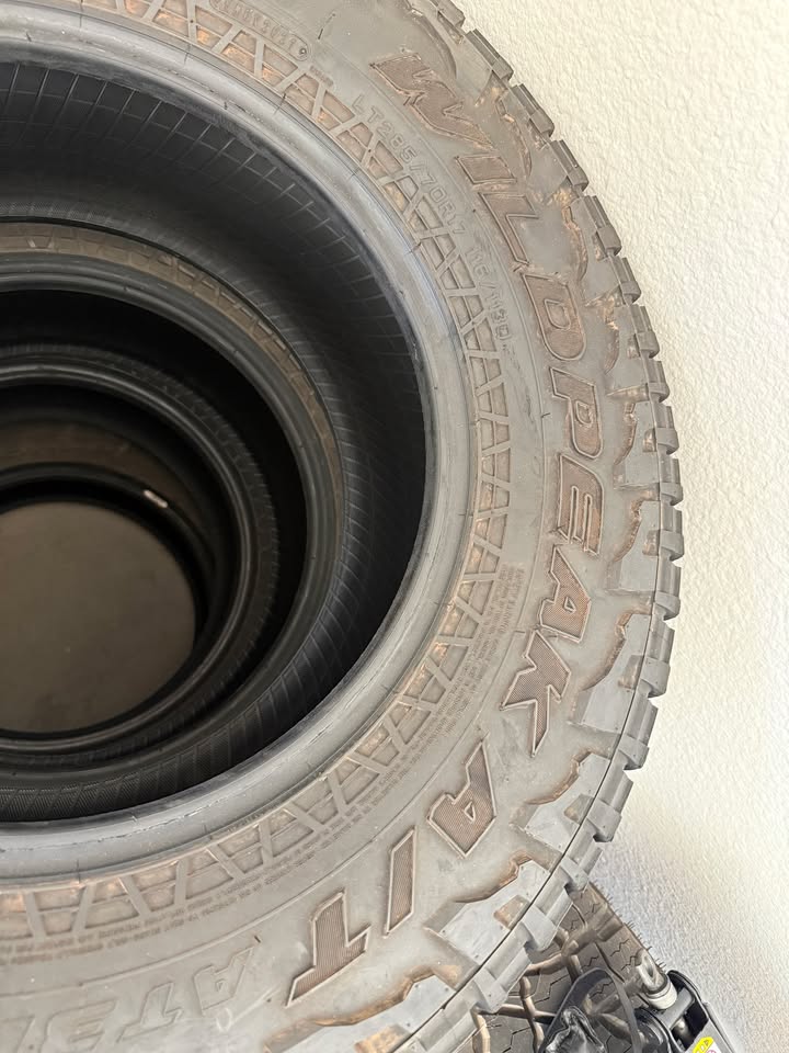 Set of 4 Falken Wildpeak all terrain tires - for JEEP or truck in Scottsdale, AZ (photo 5) — photo 5