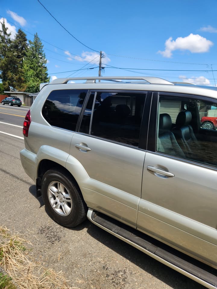 2004 Lexus gx470 in Tukwila, WA (photo 2) — photo 2