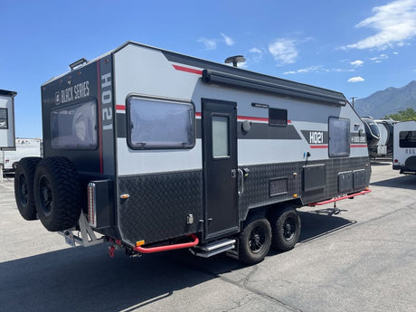 2023 Black Series camper hq21 0 miles in Sandy, UT (photo 3)