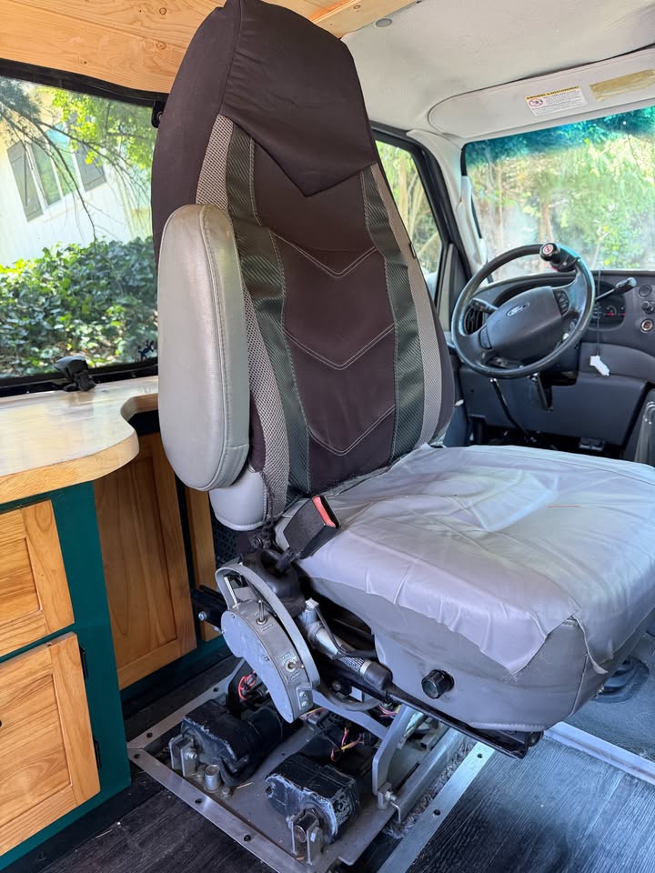 2007 Ford/Quigley e-150 4x4 in Danville, CA (photo 10) — photo 10