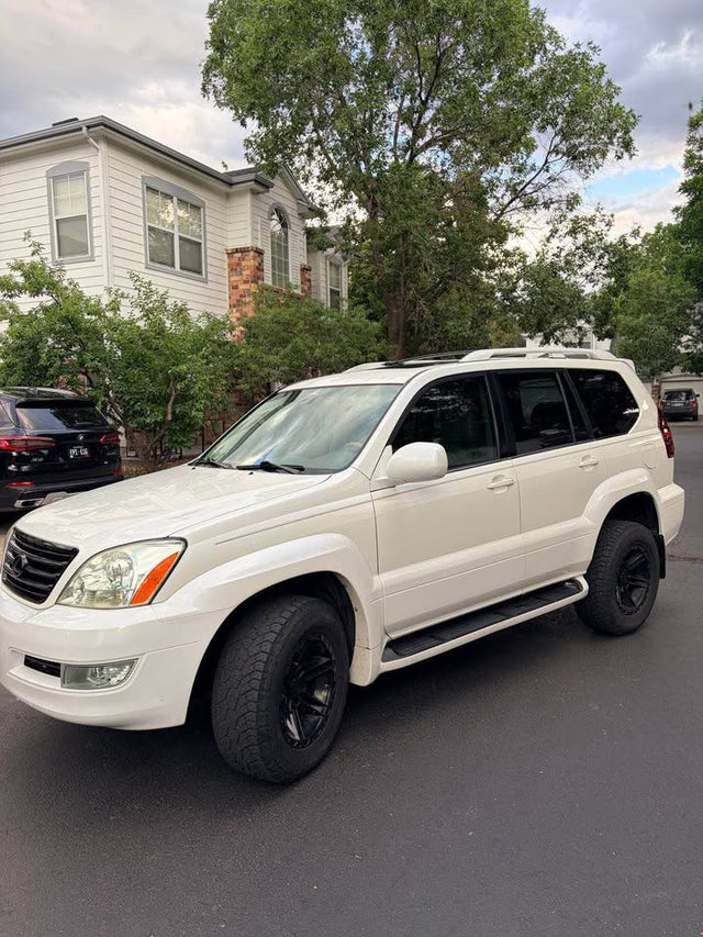 2004 Lexus GX · GX 470 Sport Utility 4D — photo 2