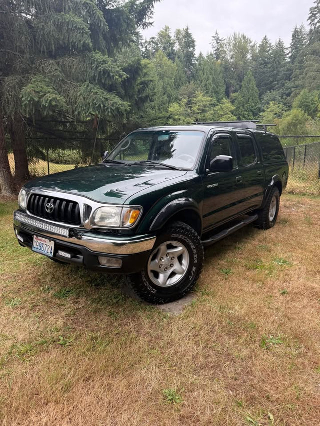 2002 Toyota Tacoma Double Cab · SR5 4x4 3.4 V6 Rear-Diff Locker — photo 2