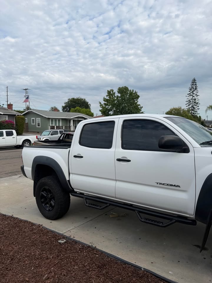 2010 Toyota Tacoma Double Cab · 4WD 4D in San Diego, CA (photo 4) — photo 4