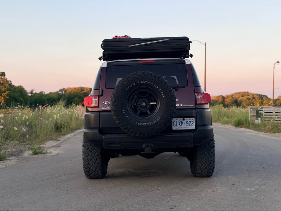 2007 Toyota FJ Cruiser in Markham, ON (photo 5)