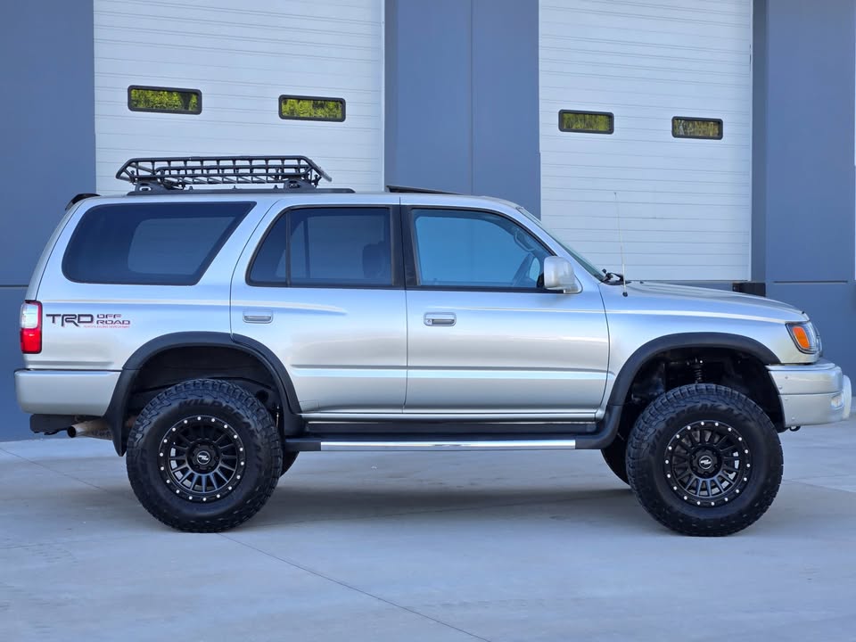 2000 Toyota 4RUNNER SR5 4WD AUTO in Vancouver, WA (photo 9)