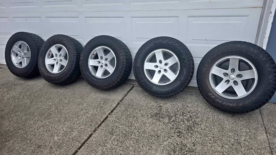Jeep jk wheels/ falken wildpeak tires in Portland, OR (photo 1)
