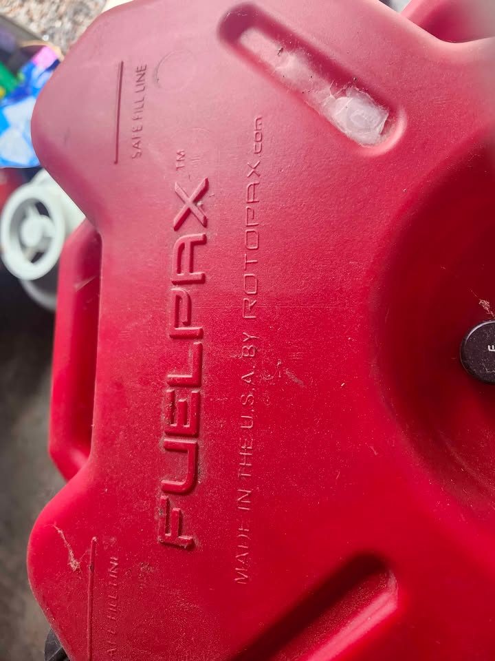 Roto pax gas cans in Stevenson, WA (photo 5) — photo 5
