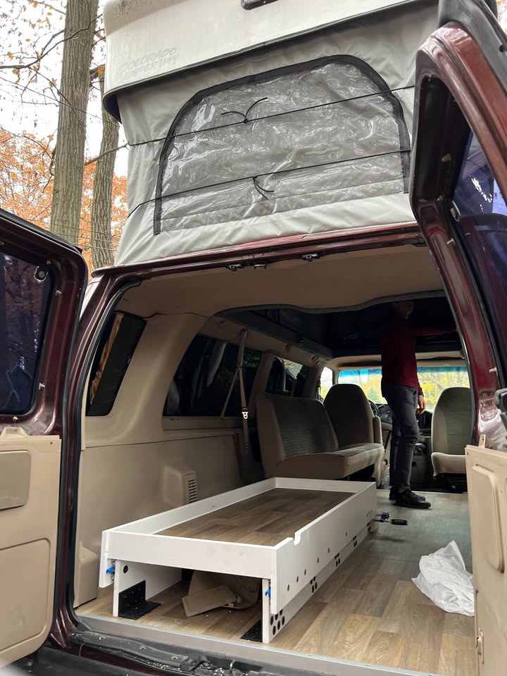 2001 Ford e350 ext body w/ 7.3l diesel, 4x4, & pop-top in San Rafael, CA (photo 10) — photo 10