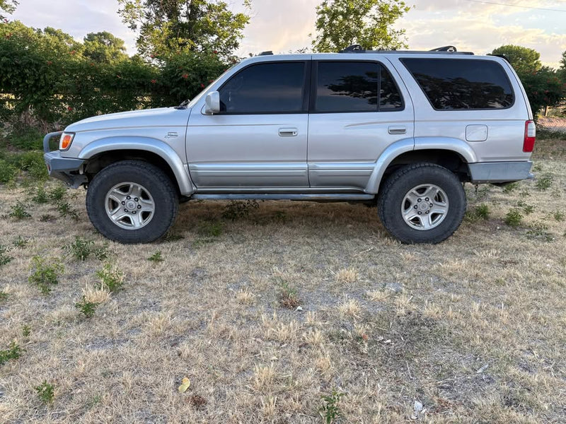 2000 Toyota 4Runner · Limited Sport Utility 4D in Albuquerque, NM (photo 2) — photo 2