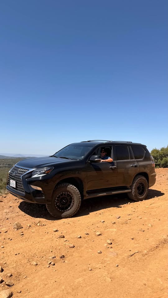 2020 Lexus GX 460 — photo 3