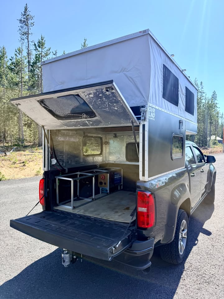 OVRLND Pop-Up Camper - fits 2nd gen Tacoma & Colorado 5’ bed - incl. full electrical & solar setup in Bend, OR (photo 2)