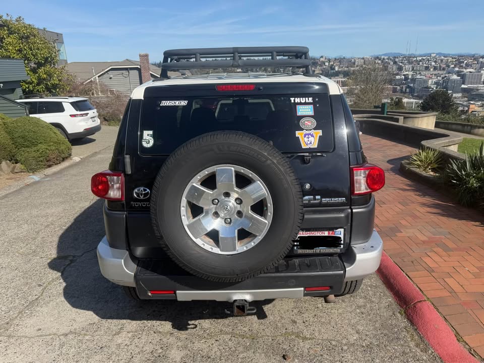 2008 Toyota FJ Cruiser · Sport Utility 2D in Seattle, WA (photo 4) — photo 4