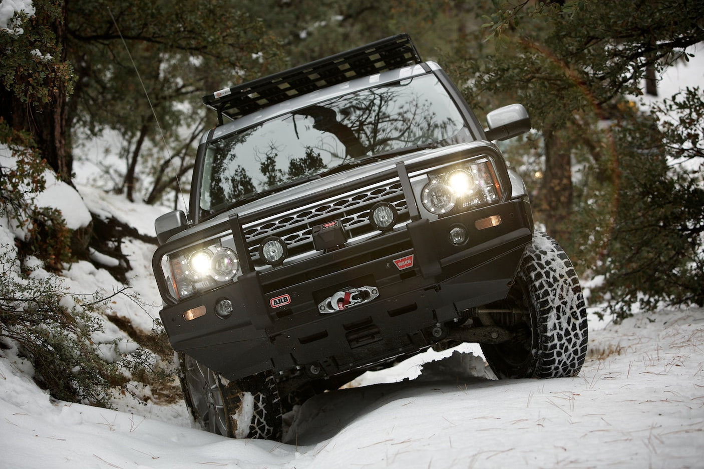 Land Rover LR3/LR4 K9 Roof Rack Kit — Equipt Expedition Outfitters (photo 2)
